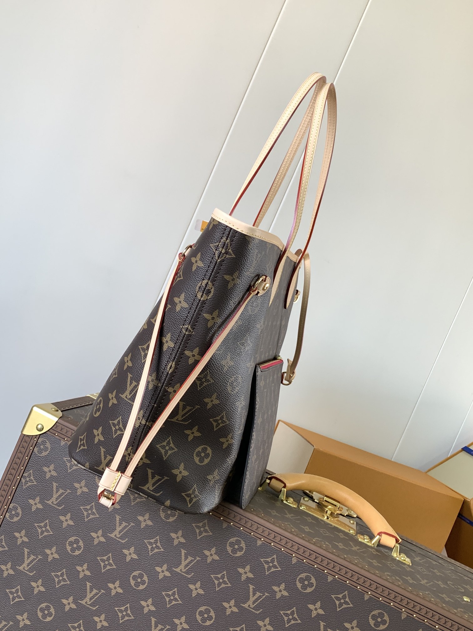 Neverfull Mm Cherry Red Monogram Mid Size Tote M46987