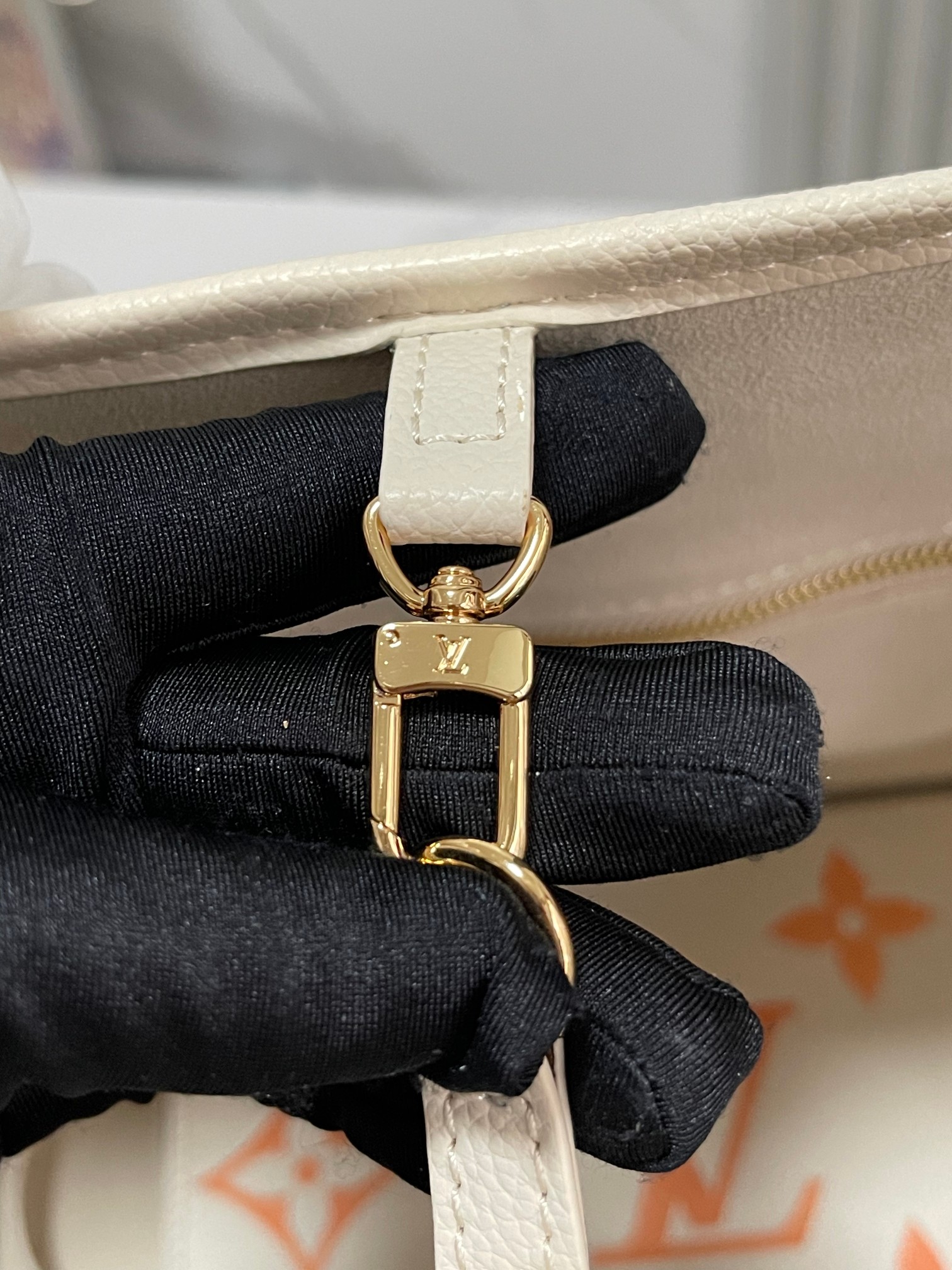 Neverfull Mm Shoulder Bag Monogram Empreinte Leather M46516