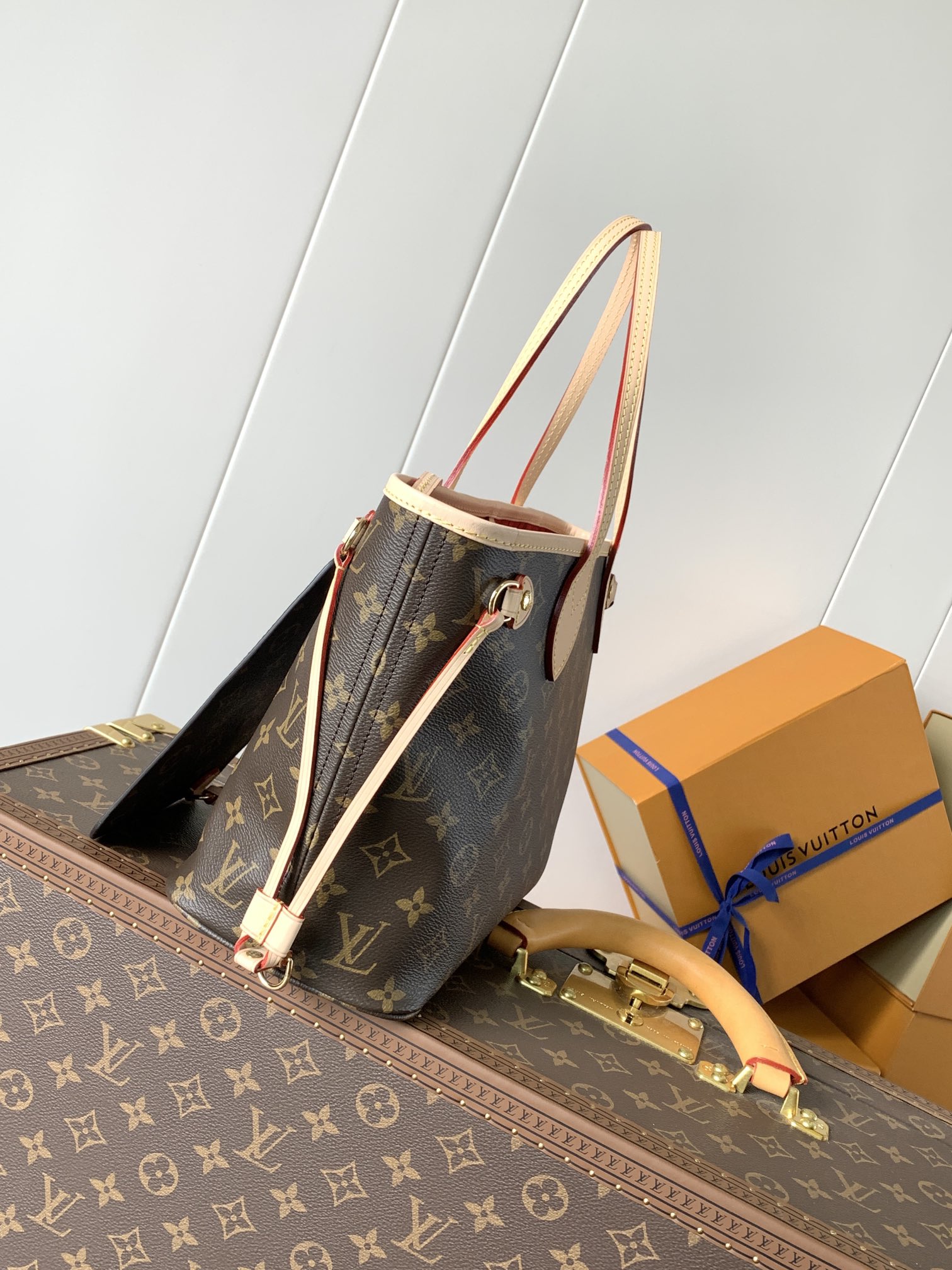 Neverfull Pm Cherry Red Monogram Petite Size Tote M41000