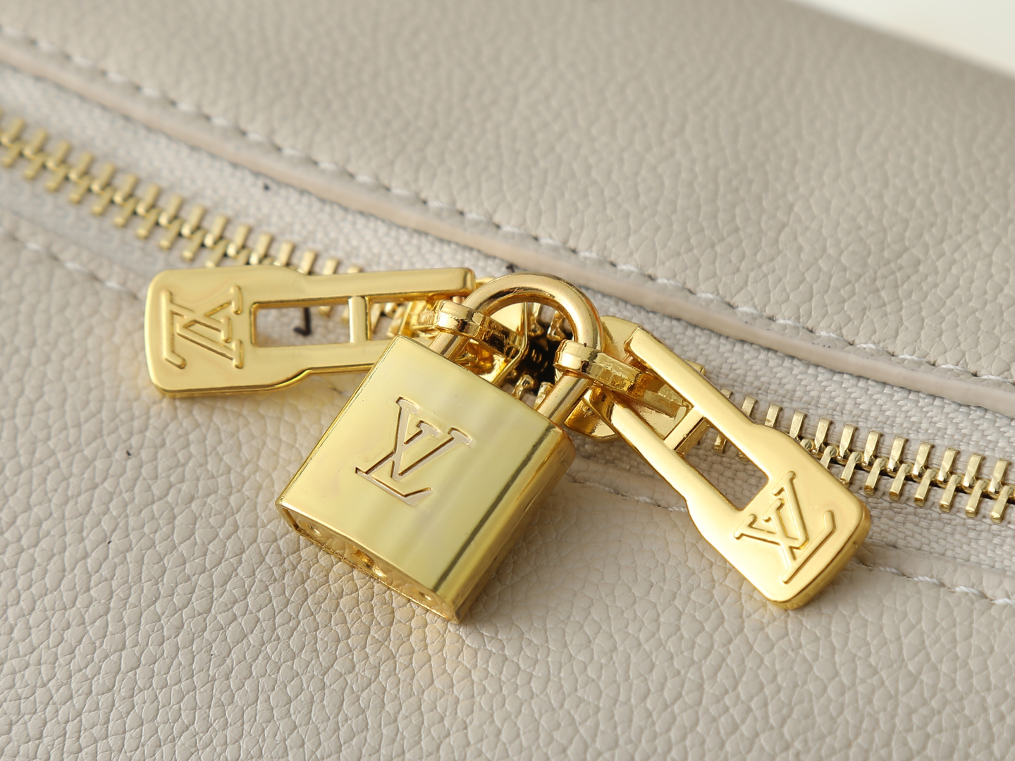 New Luxury LV Bag 12081