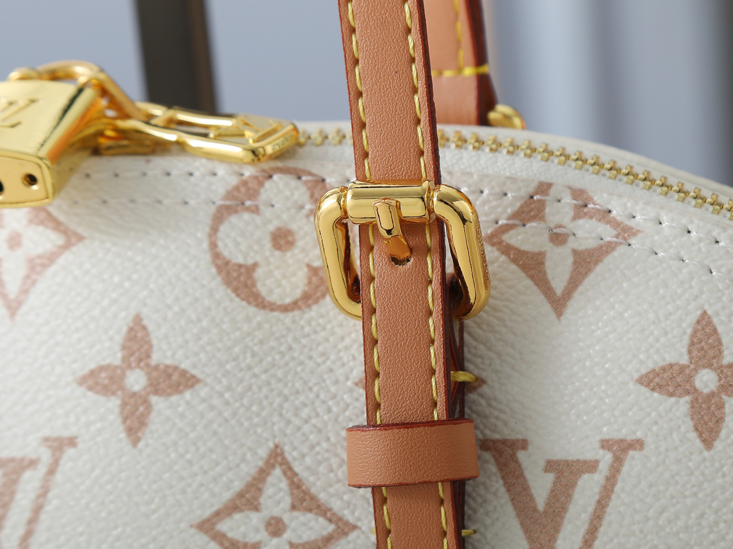 New Luxury LV Bag 12320