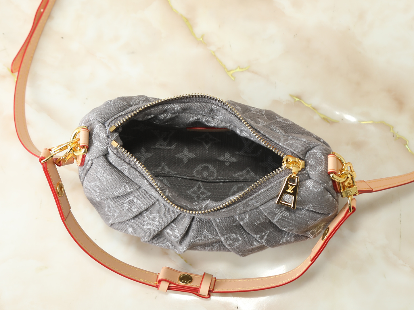 New Luxury LV Bag 12600