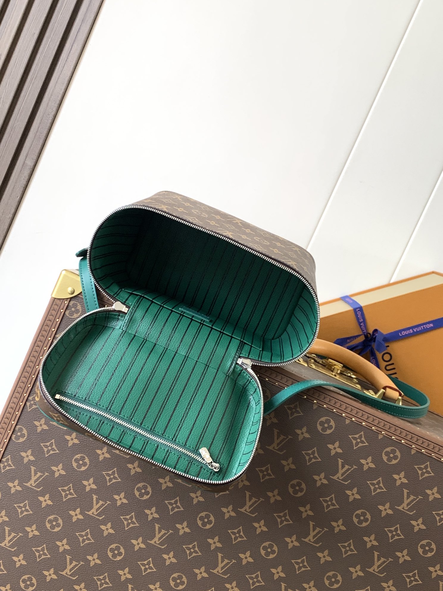 Nice Bb G73 Vanity Bag Borneo Green M12667