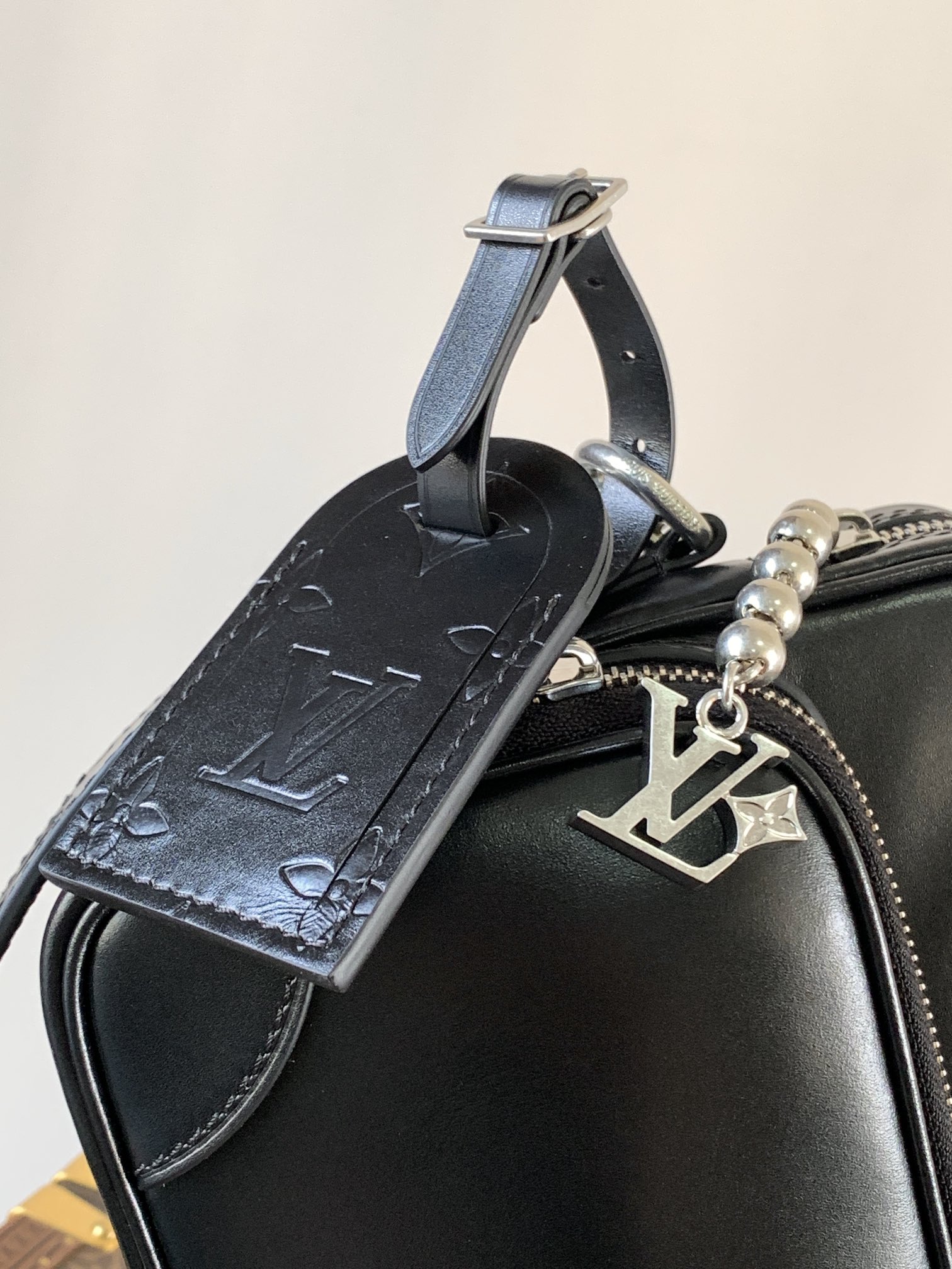 Nil Bag Black Calf Leather M13987