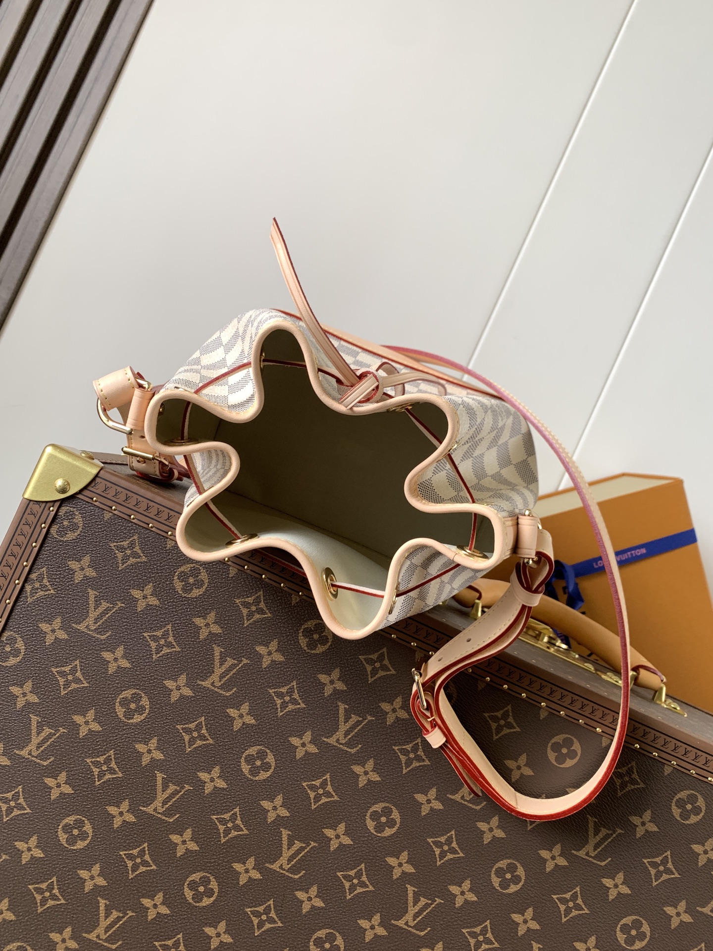 Noé Bb Bucket Bag Damier Azur N40594