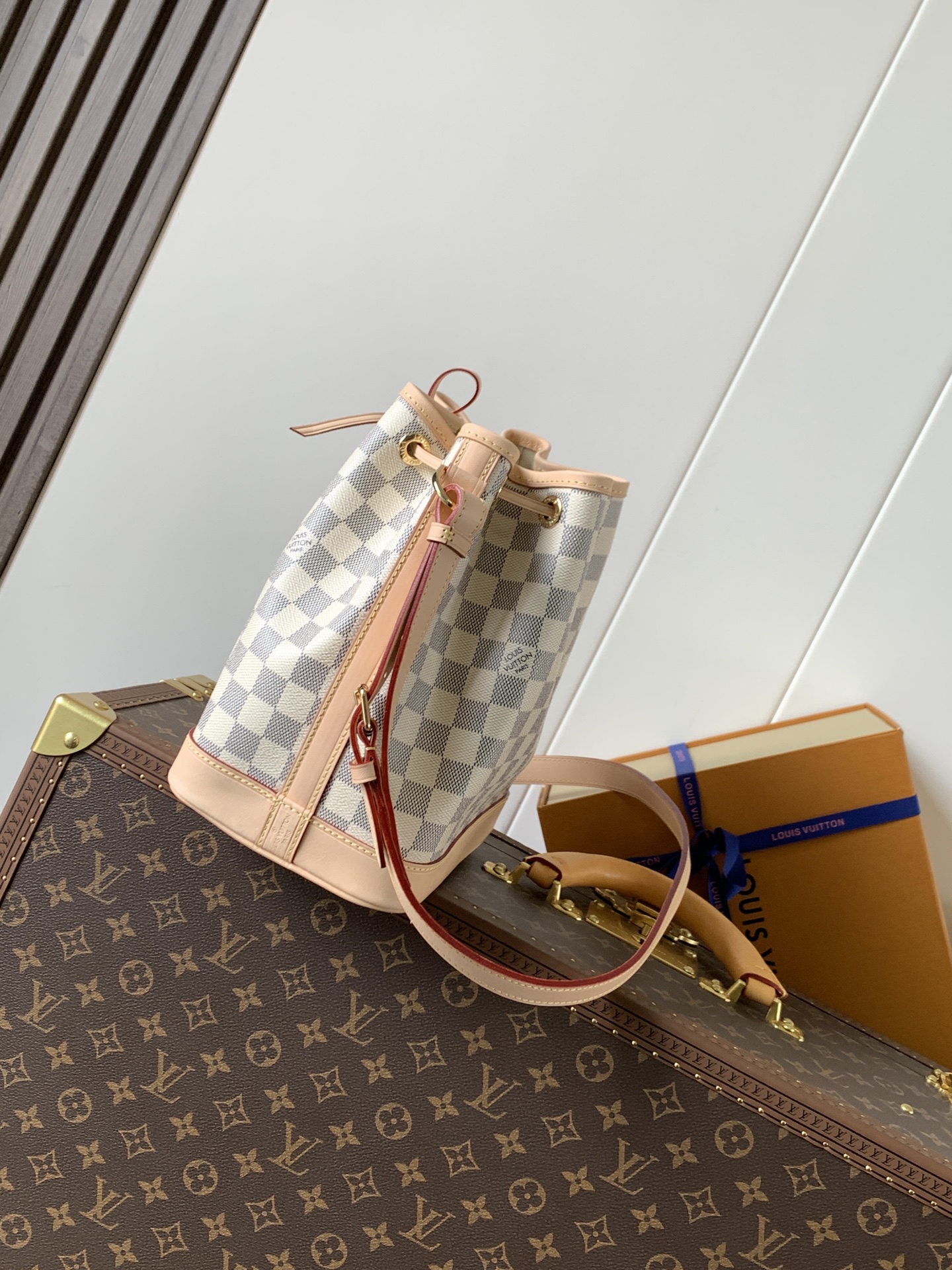 Noé Bb Bucket Bag Damier Azur N40594