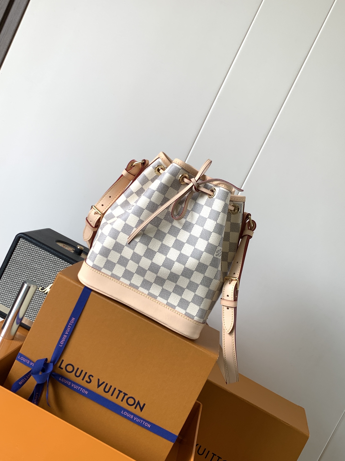 Noé Bb Bucket Bag Damier Azur N40594