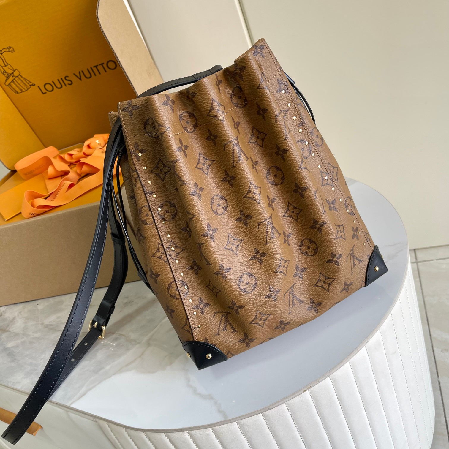 Noé Trunk Pm Bucket Bag Monogram Reverse M13324