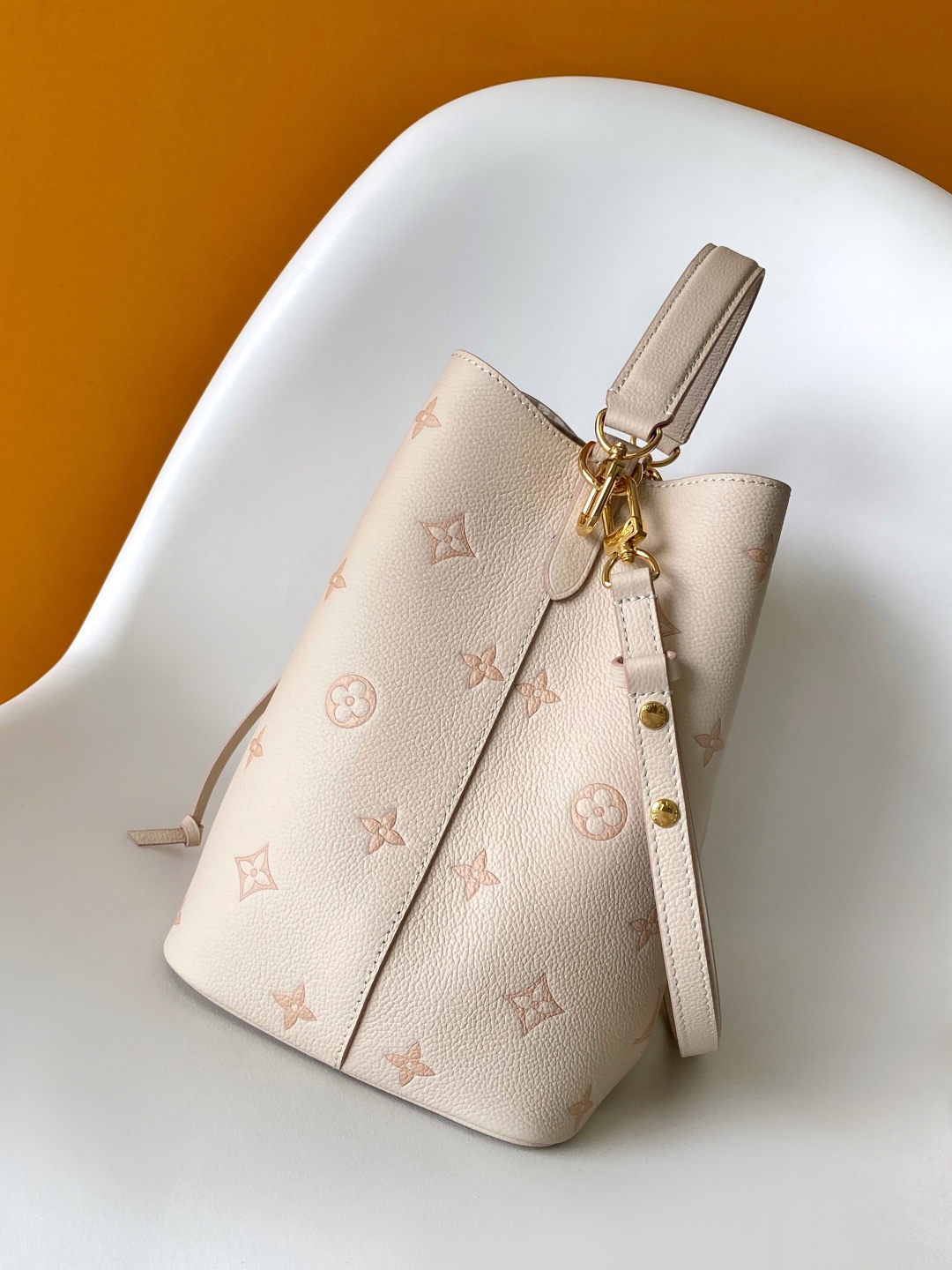 Néonoé Mm Handbags Eden M14401
