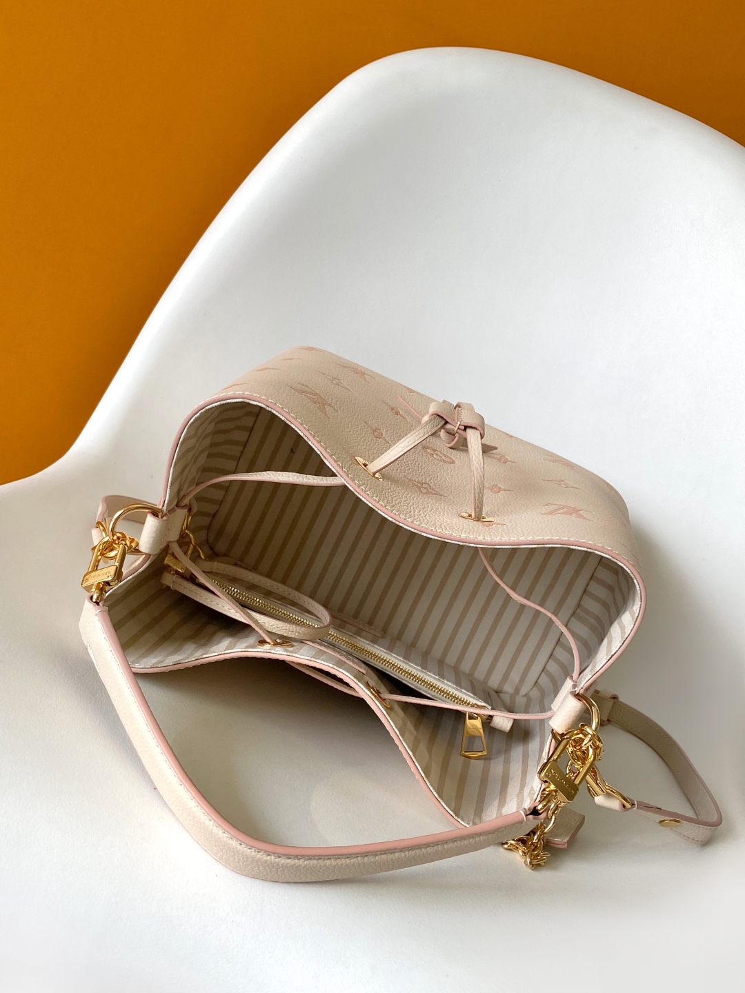 Néonoé Mm Handbags Eden M14401