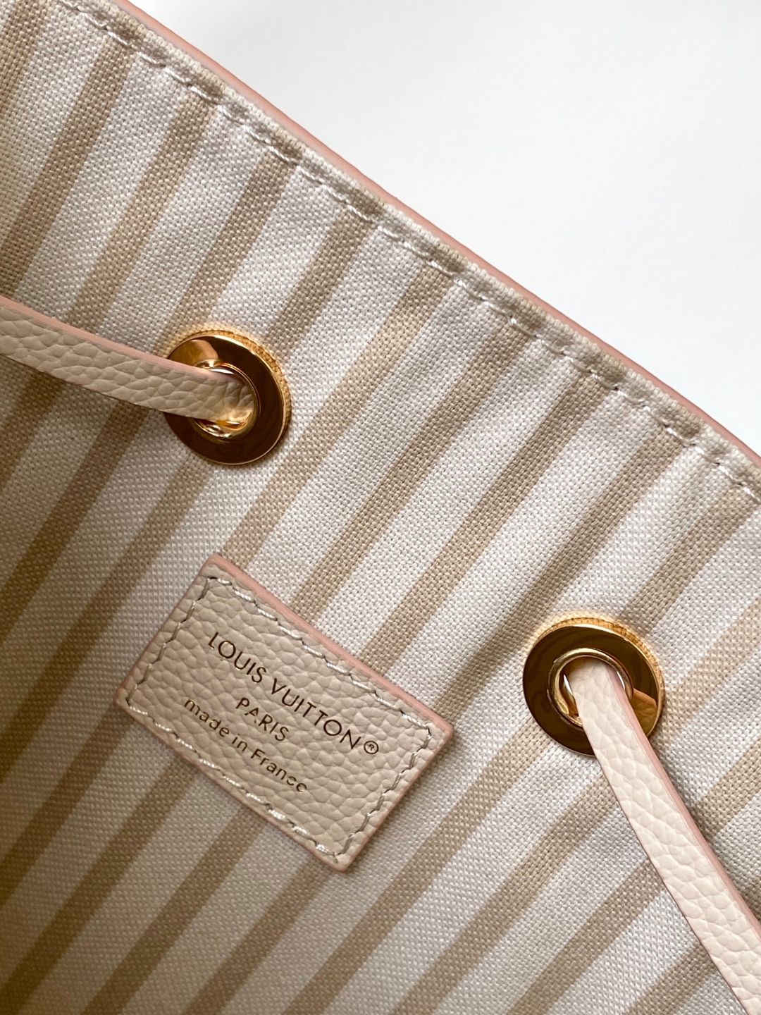 Néonoé Mm Handbags Eden M14401