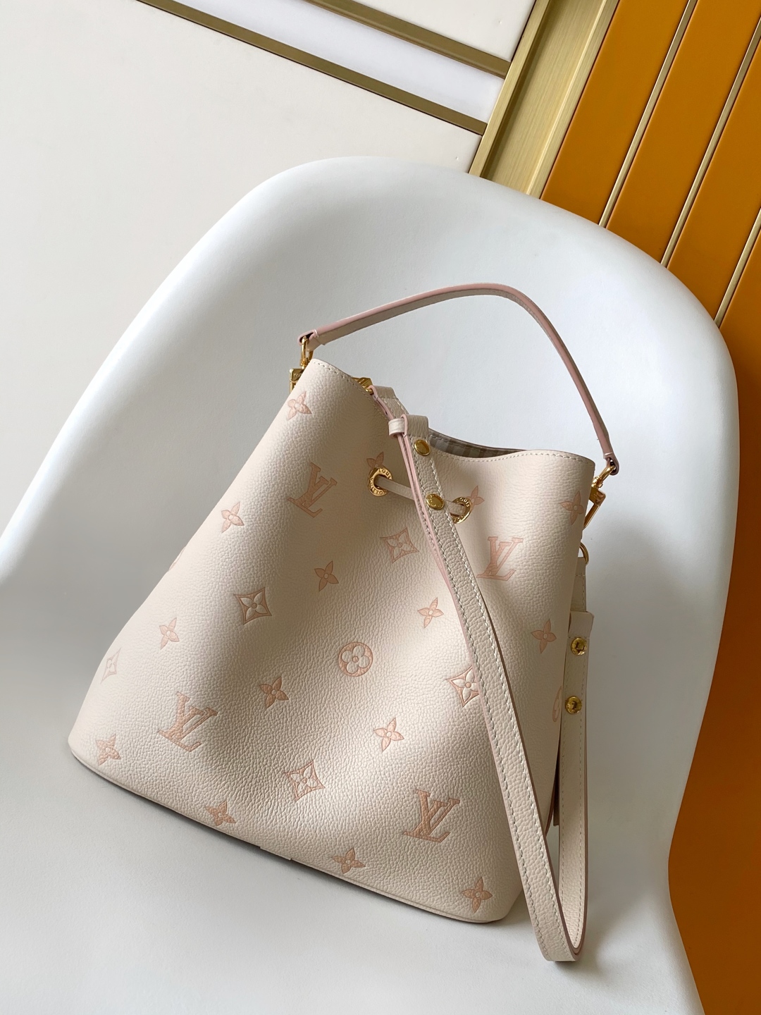 Néonoé Mm Handbags Eden M14401
