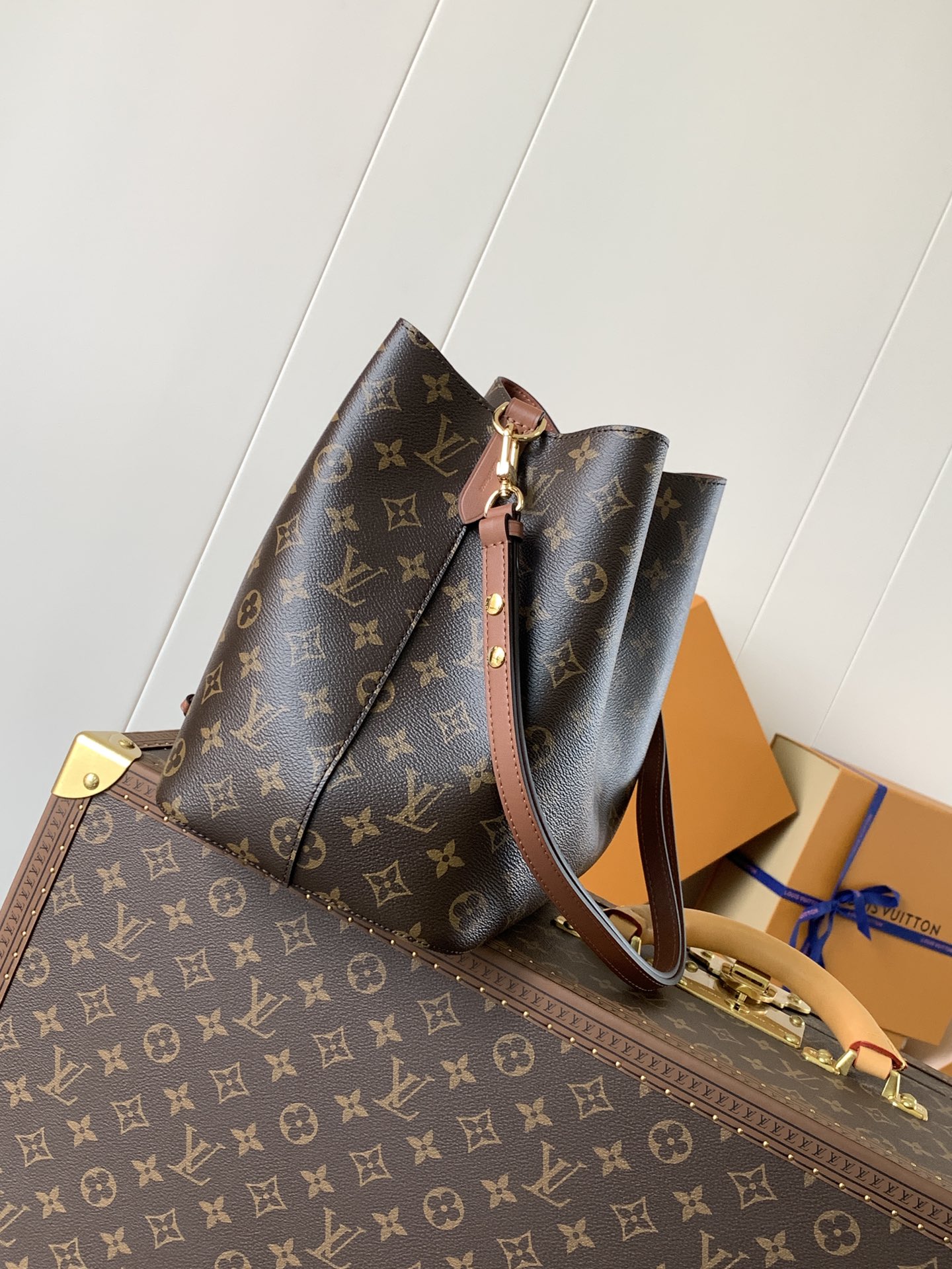 Néonoé Mm Handbags Monogram Caramel Brown M44887