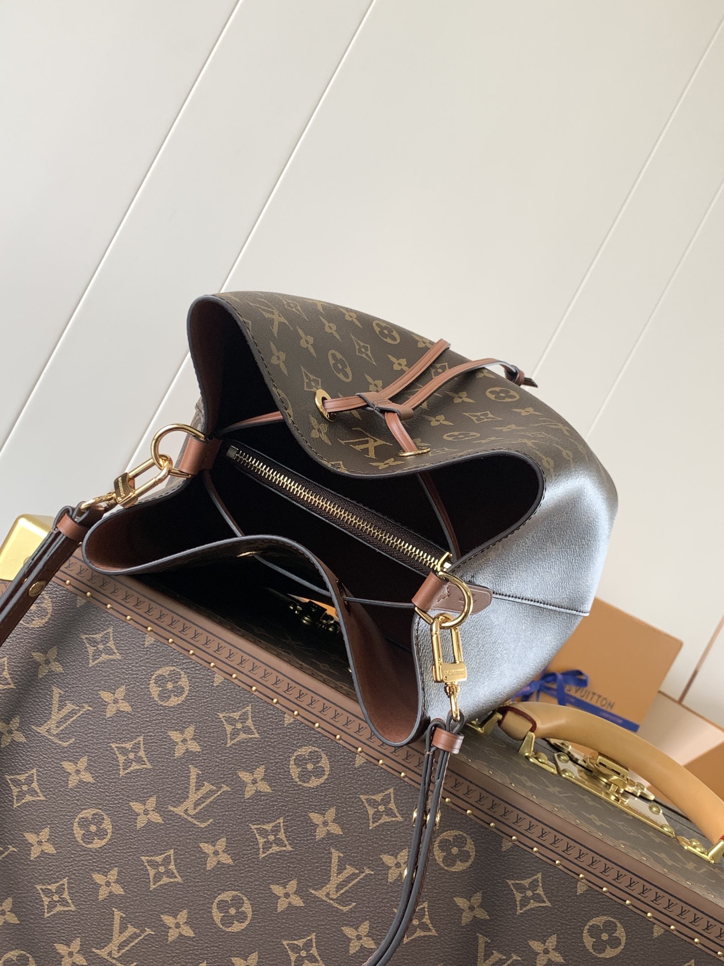 Néonoé Mm Handbags Monogram Caramel Brown M44887