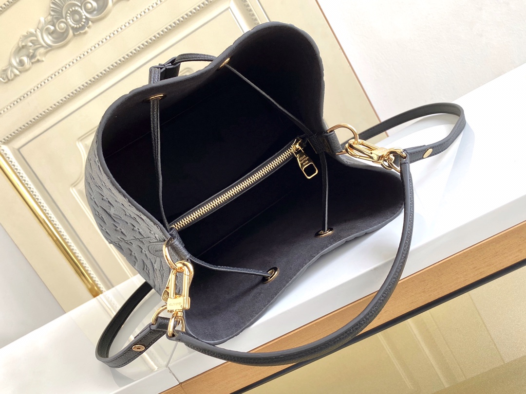 Néonoé Mm Handbags Monogram Empreinte Leather M45256
