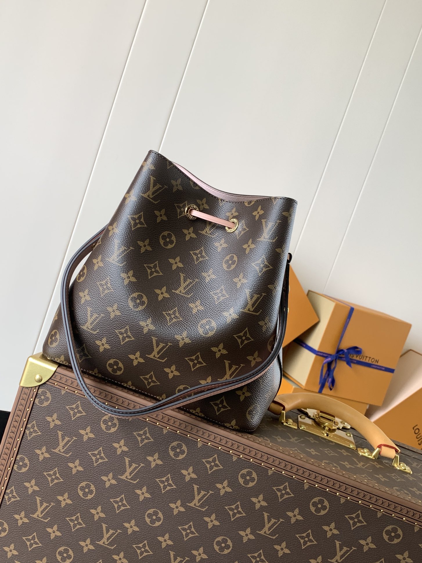 Néonoé Mm Handbags Monogram Rose Poudre M44022