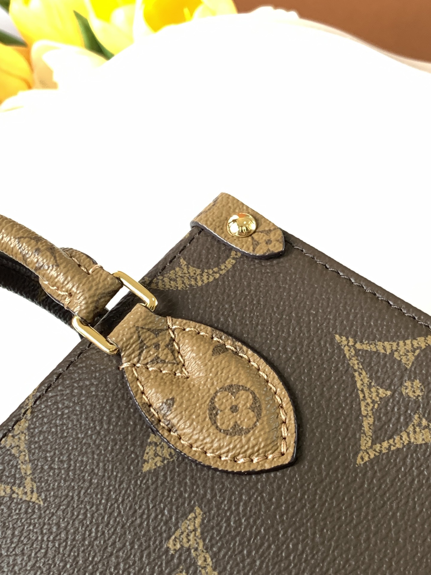 Onthego Bb Monogram Reverse Tote M46839