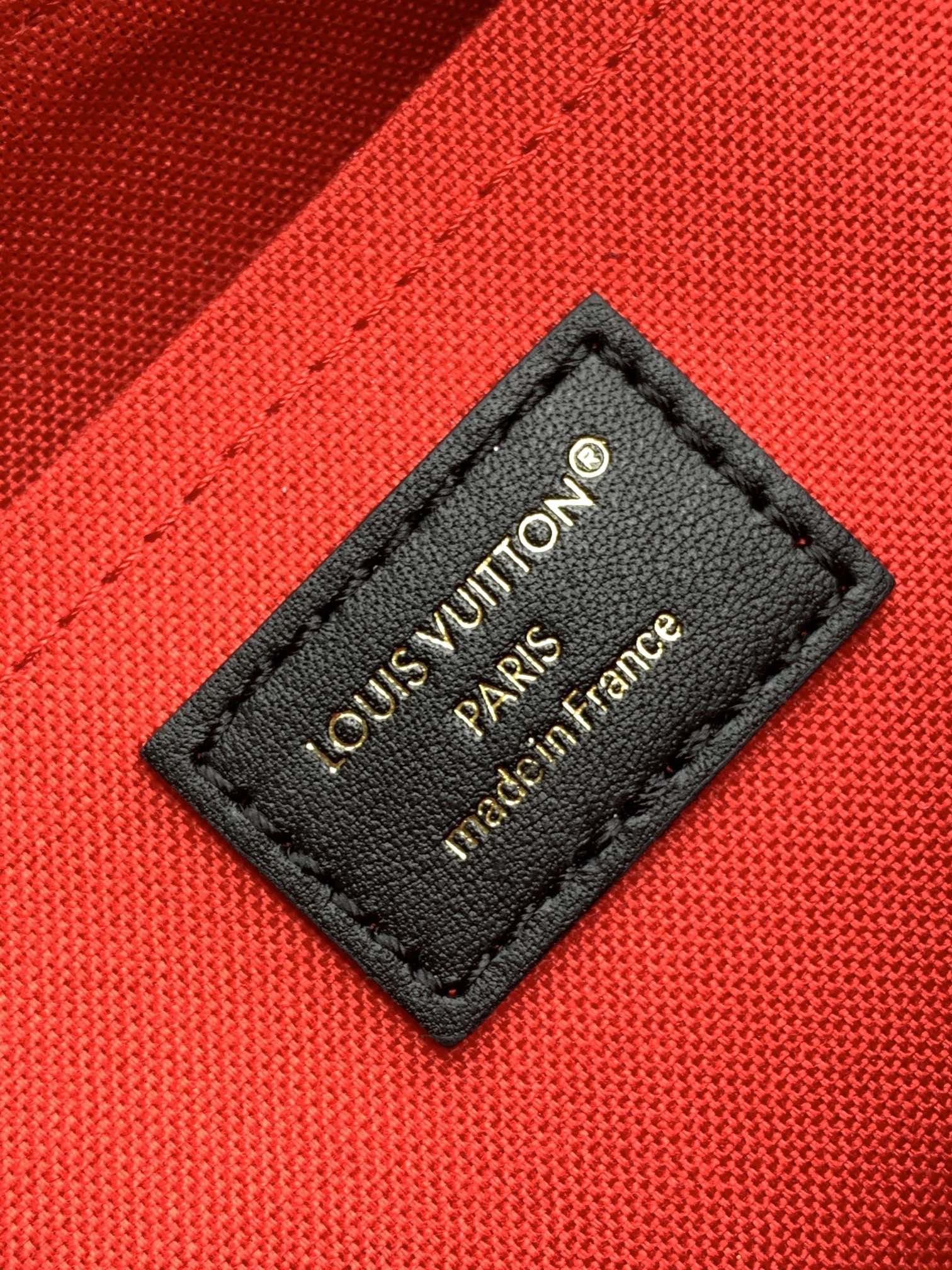 Onthego East West Chain Monogram Reverse M14236