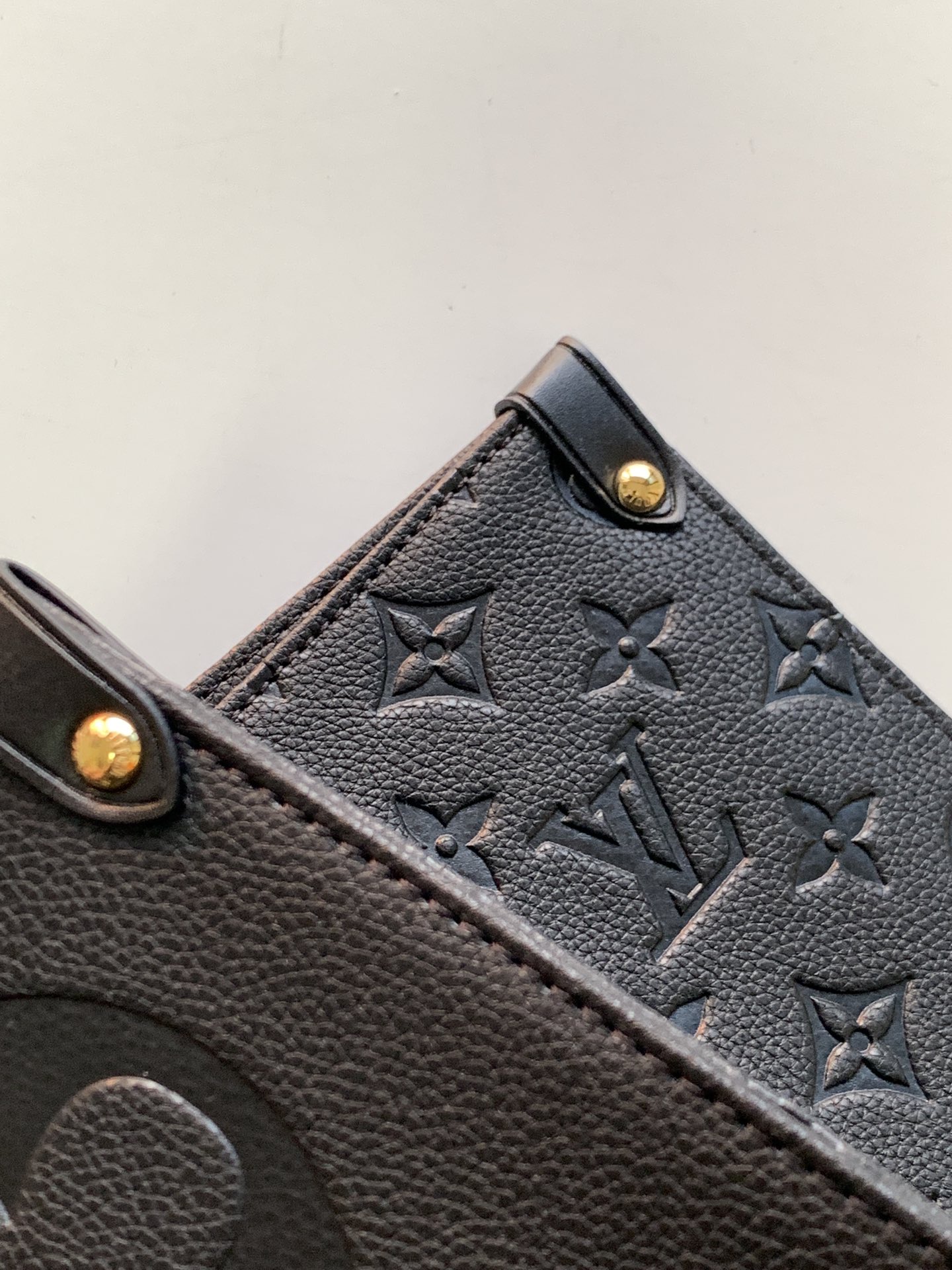 Onthego Gm Monogram Empreinte Leather Tote Black M44925
