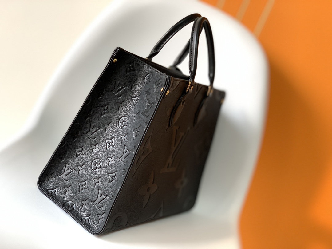 Onthego Mm Monogram Empreinte Leather Black M45595