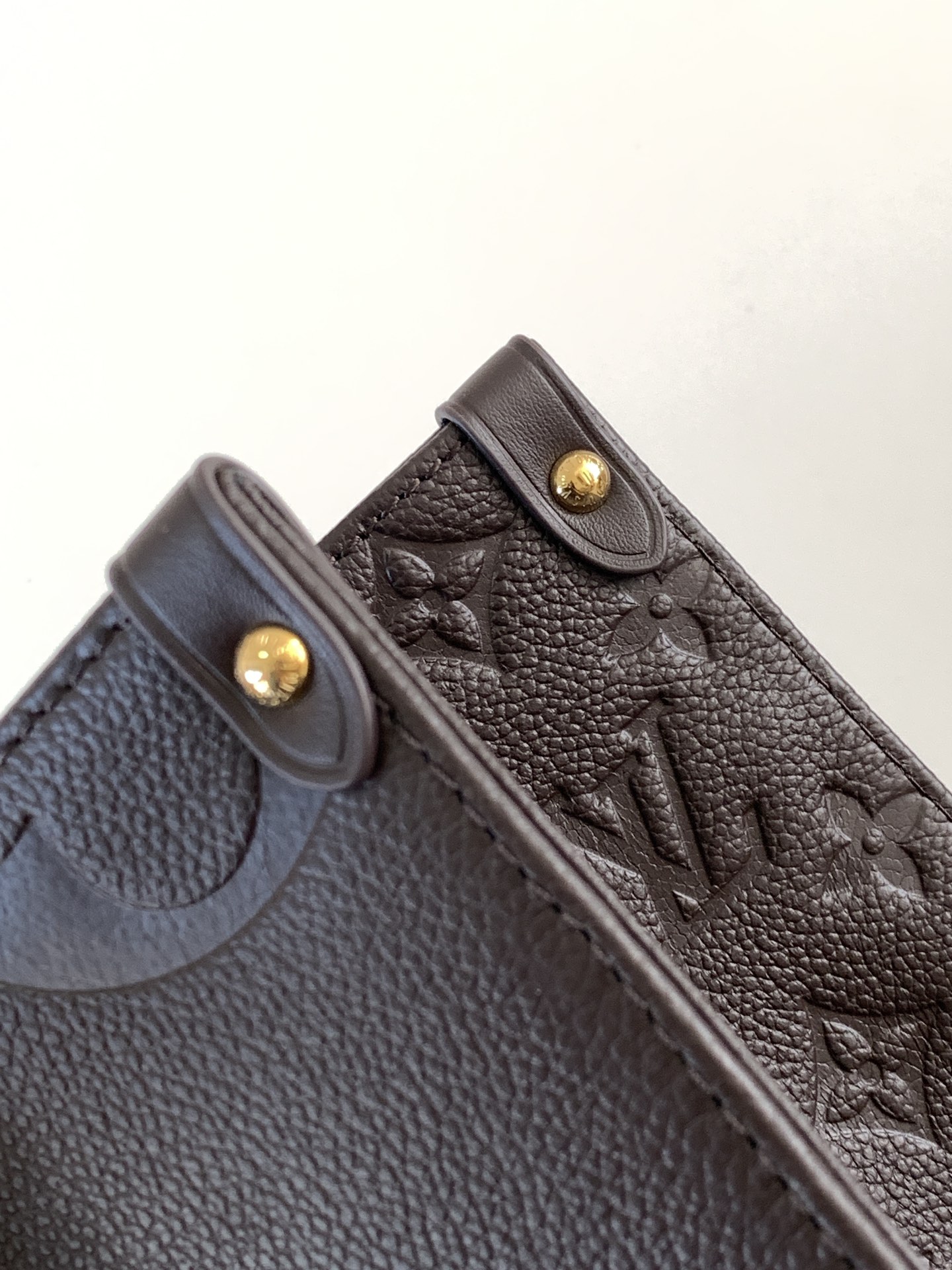 Onthego Mm Monogram Empreinte Leather Chocolate M12967