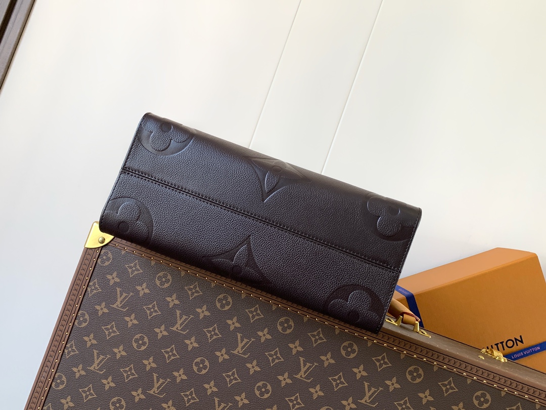 Onthego Mm Monogram Empreinte Leather Chocolate M12967