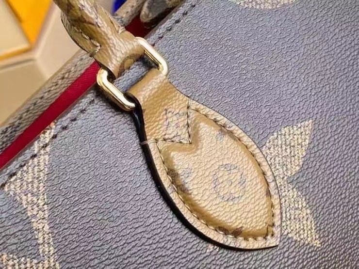 Onthego Mm Monogram Reverse Tote M45321
