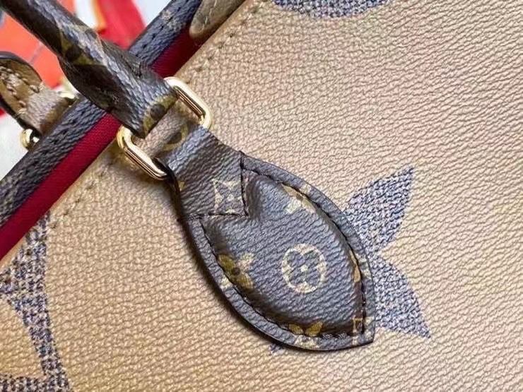 Onthego Mm Monogram Reverse Tote M45321