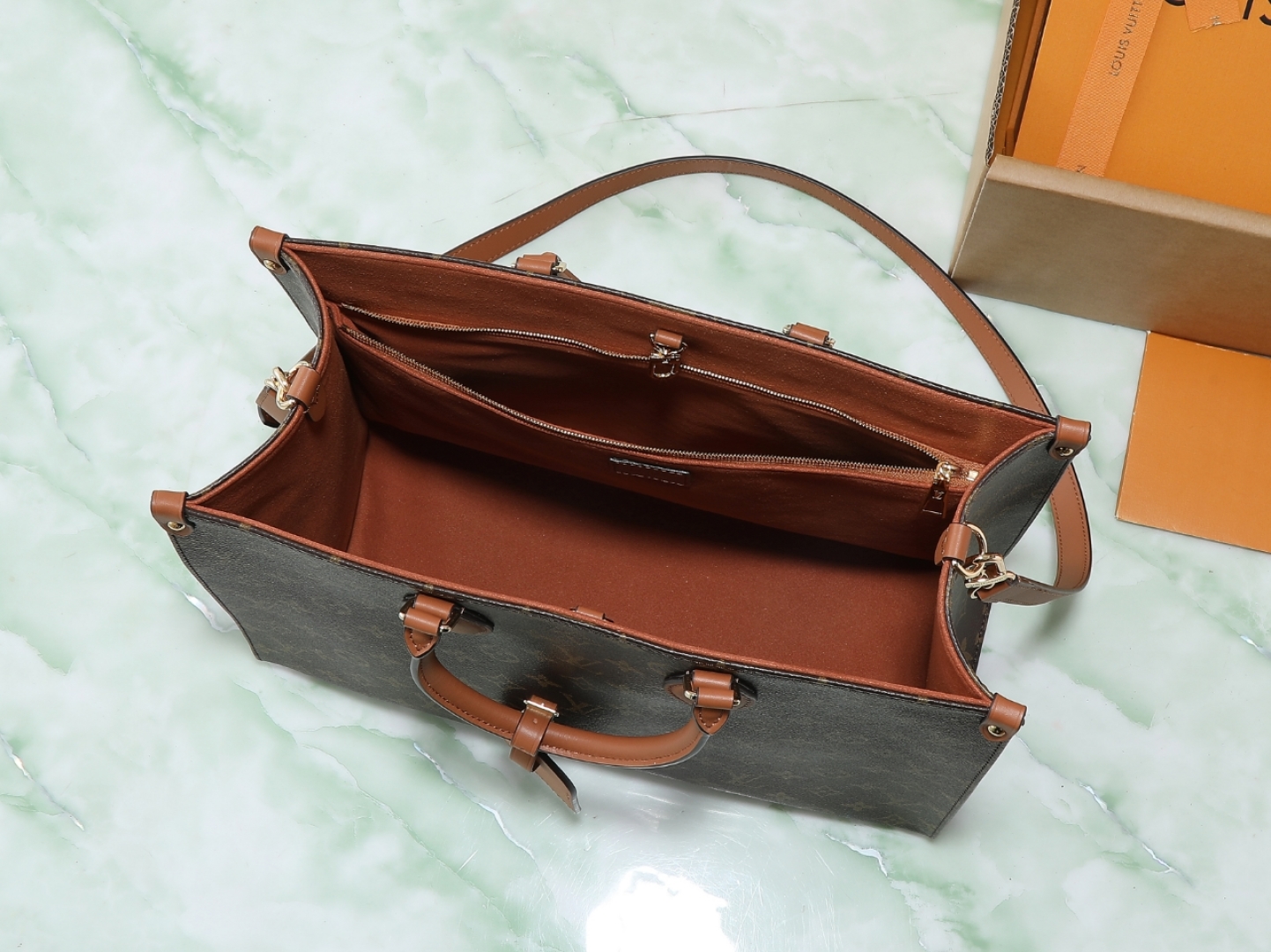 Onthego Organizer Monogram Tote M14235