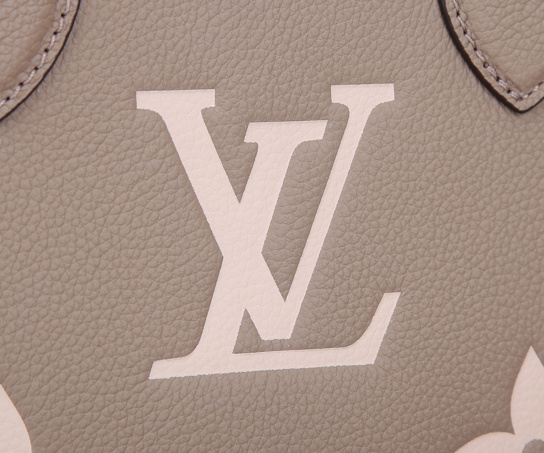 Onthego Pm Bicolor Monogram Empreinte Leather Dove/Cream M45779