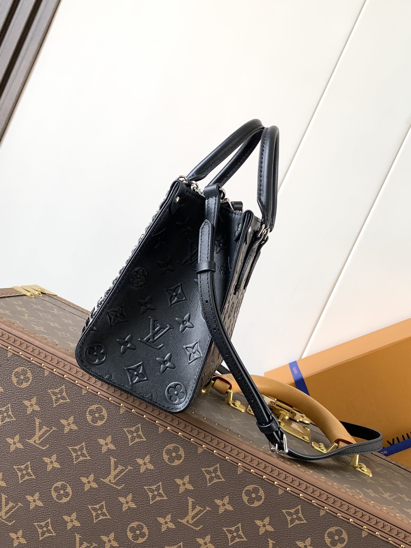 Onthego Pm Black Calf Leather M14576