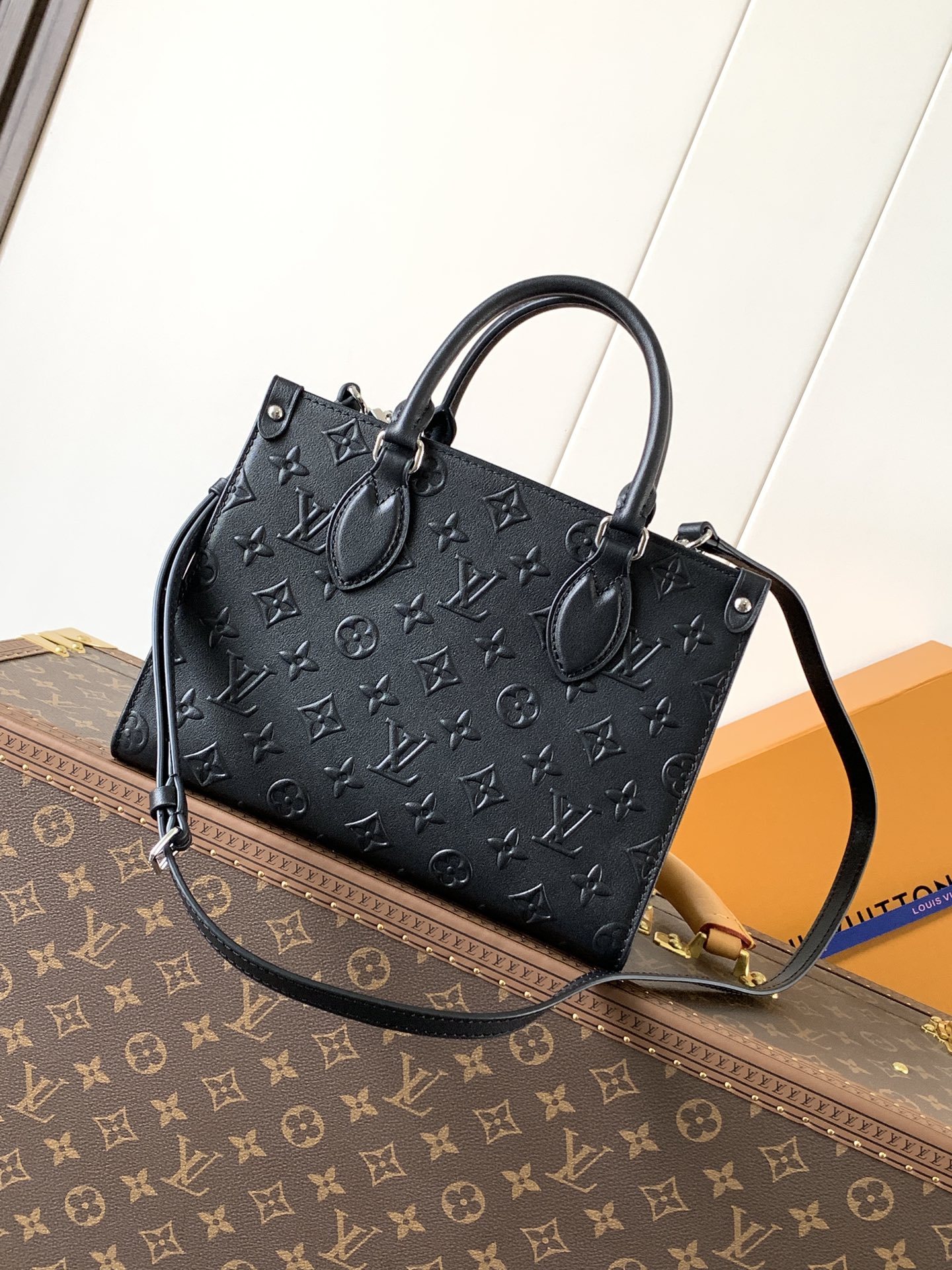 Onthego Pm Black Calf Leather M14576