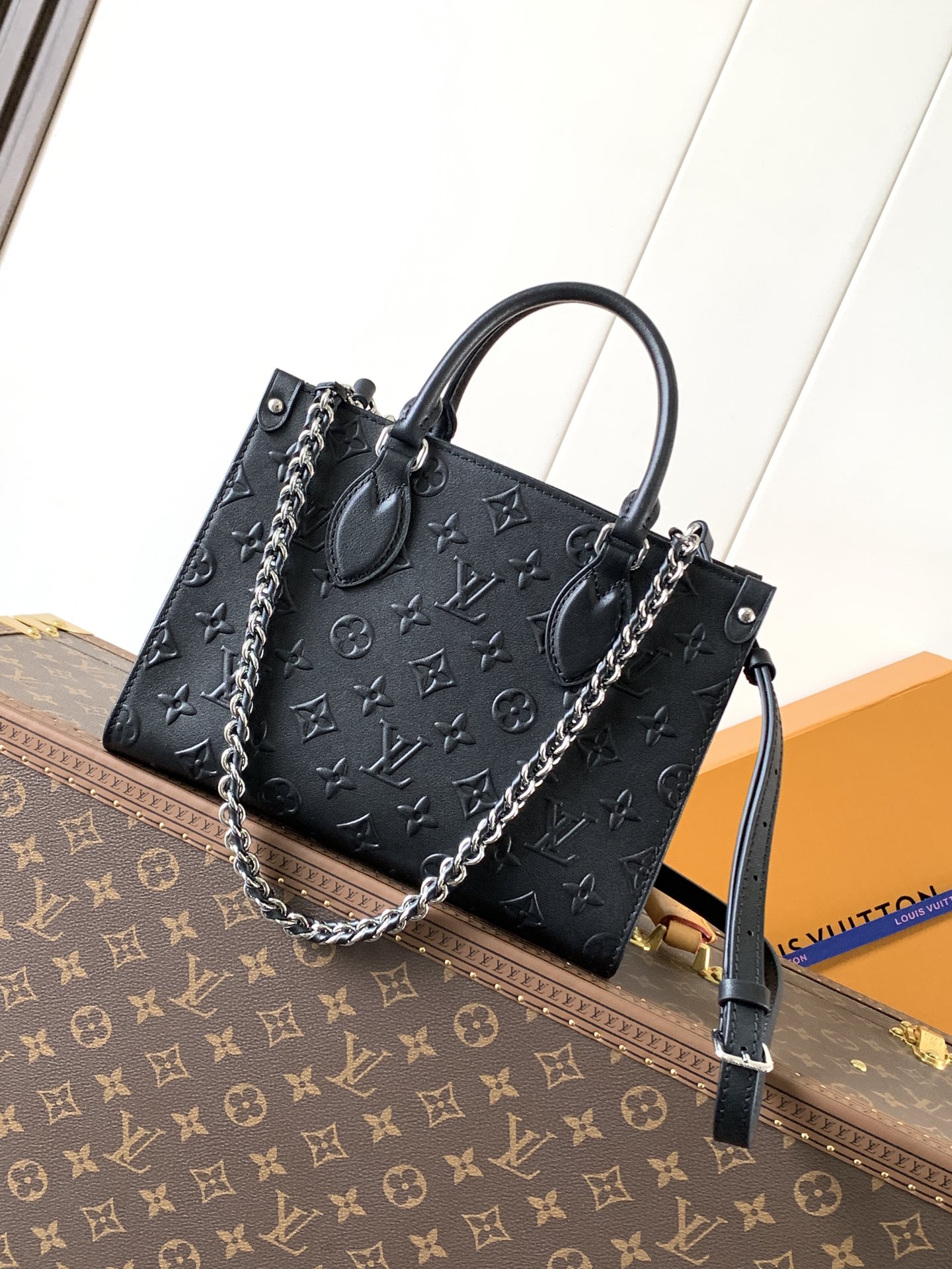 Onthego Pm Black Calf Leather M14576
