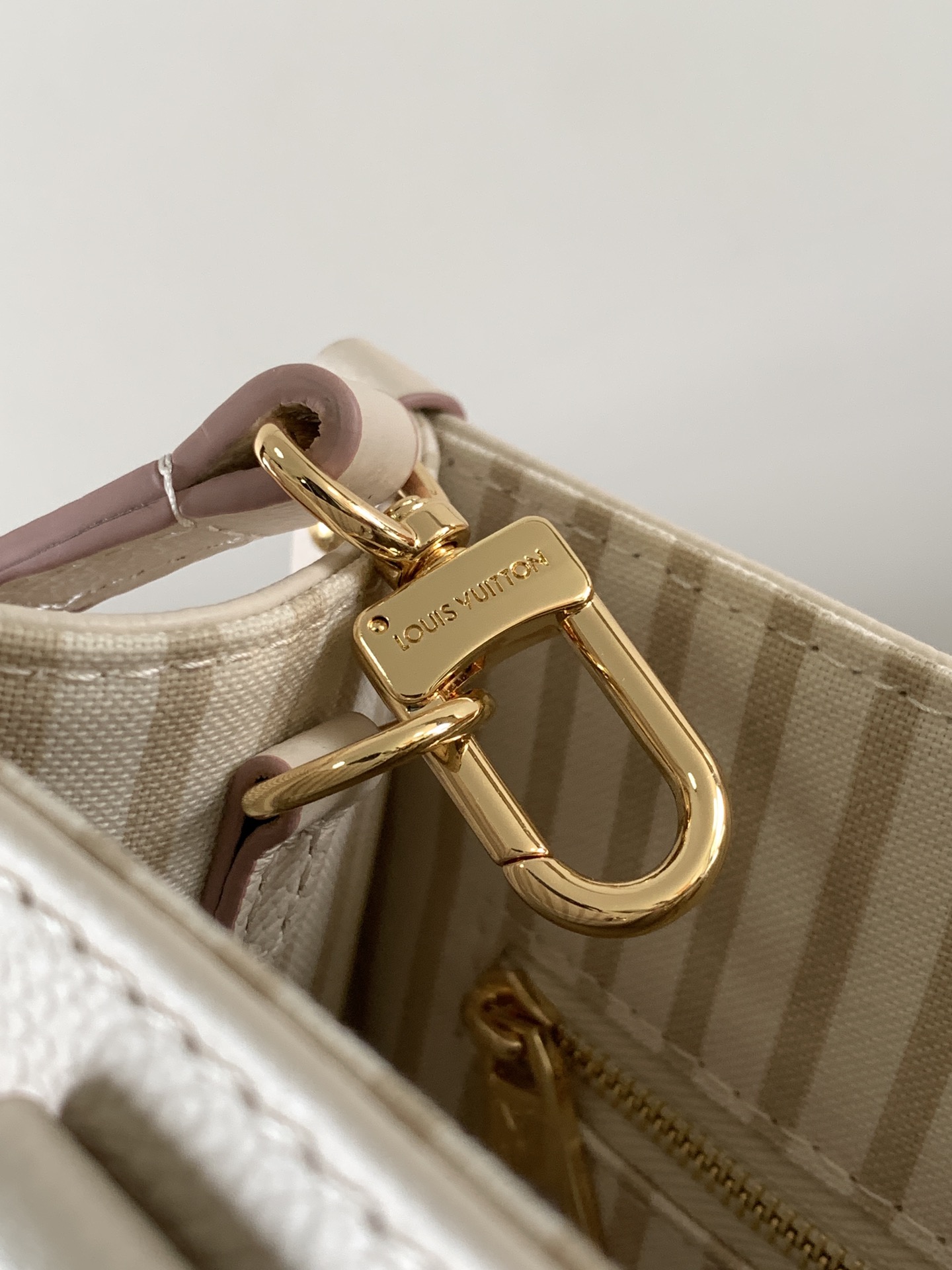 Onthego Pm Monogram Empreinte Leather Eden Tote M14403