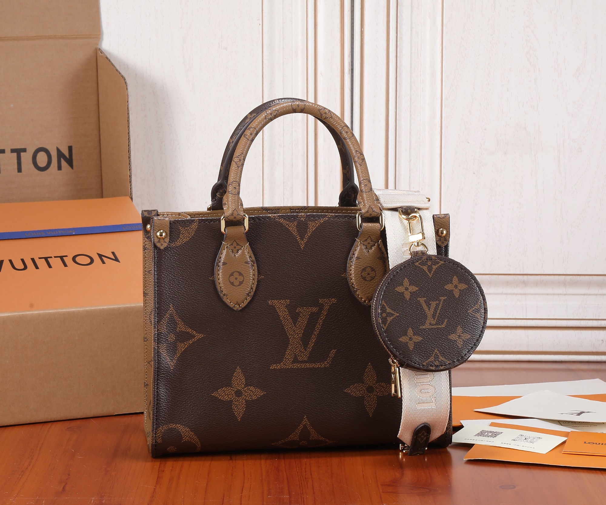 Onthego Pm Monogram Reverse Tote M46373