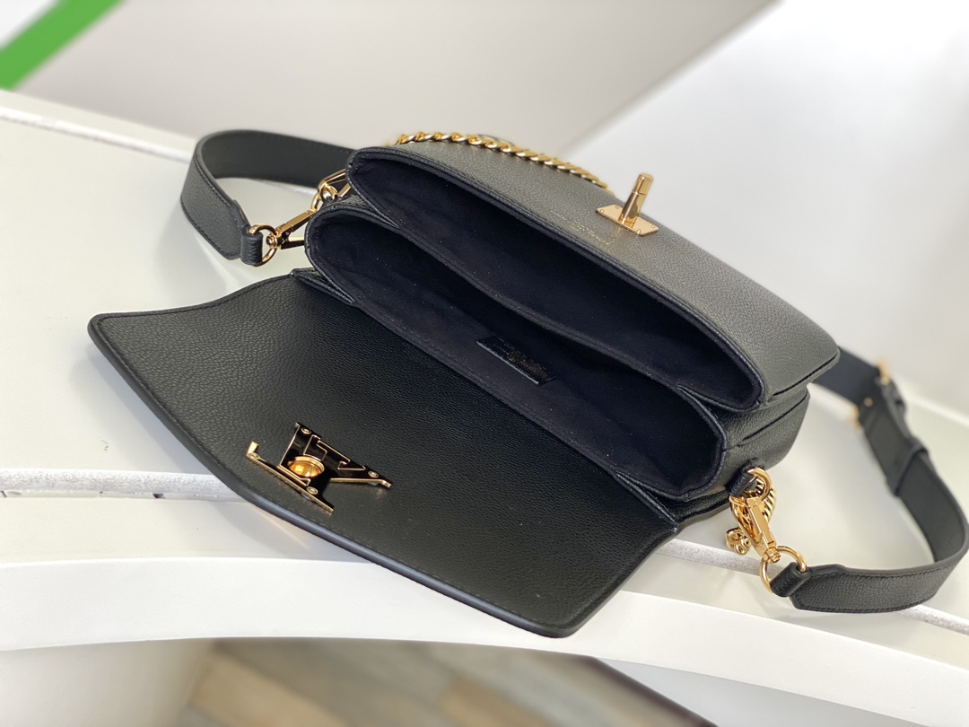 Oxford Lockme Leather Bag Black M22735