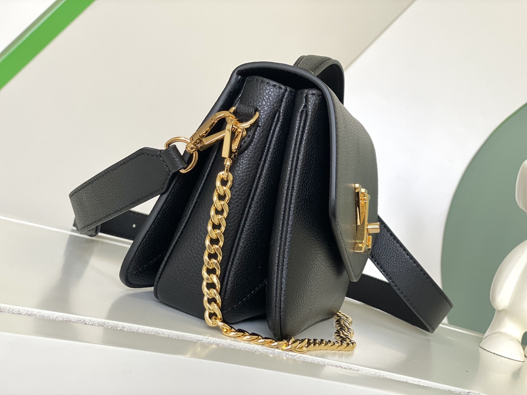 Oxford Lockme Leather Bag Black M22735