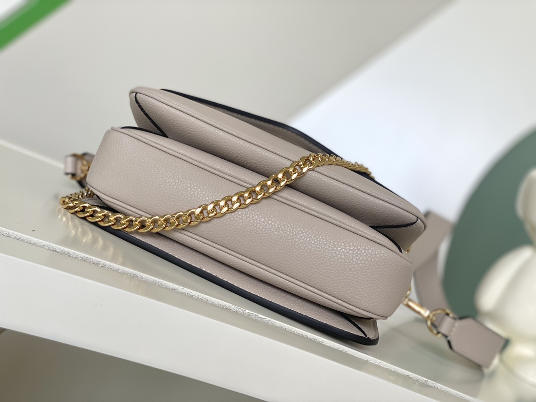 Oxford Lockme Leather Bag Greige M22792
