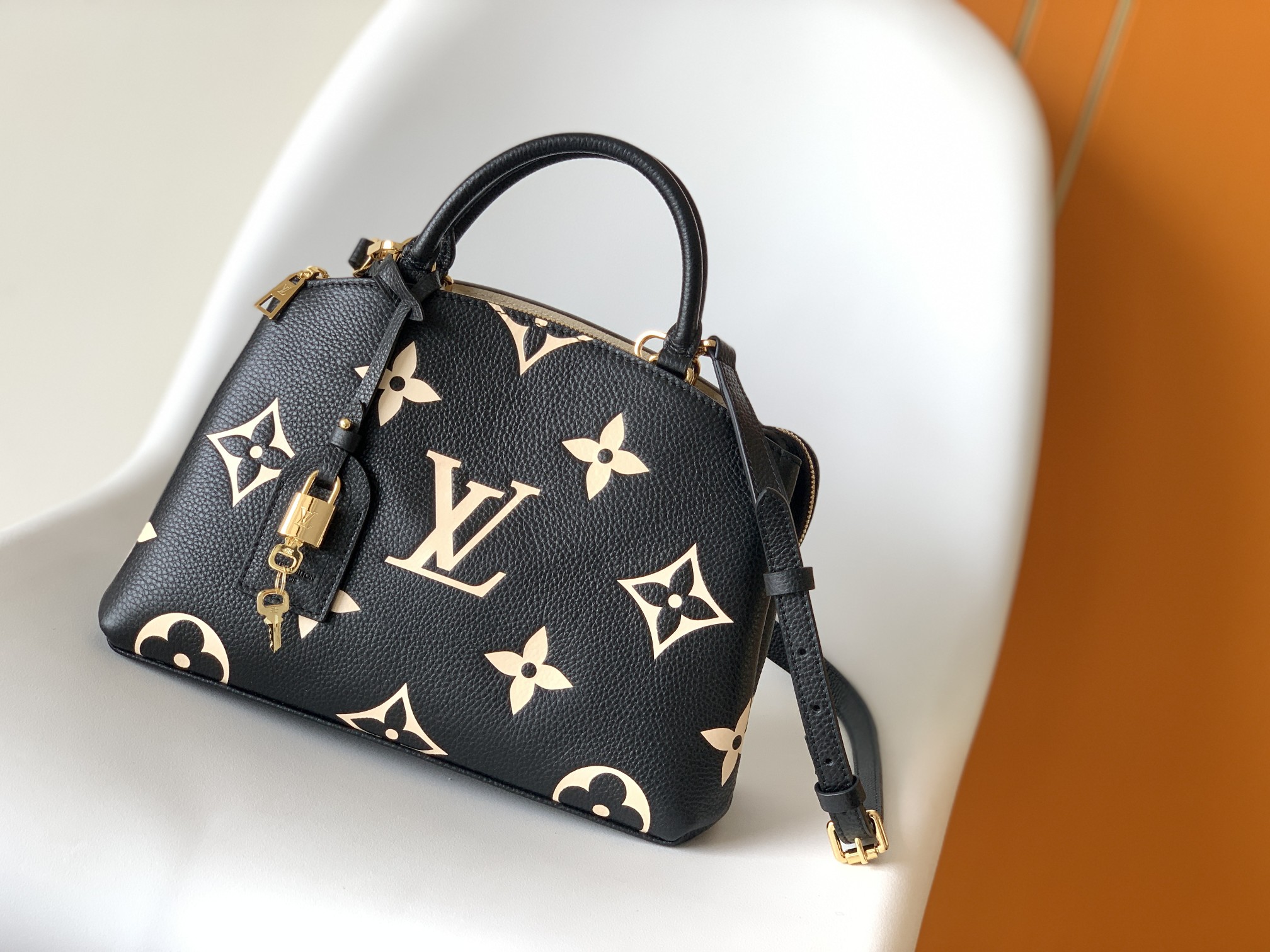 Petit Palais Handbags Bicolor Monogram Empreinte Leather Black/Beige M58913