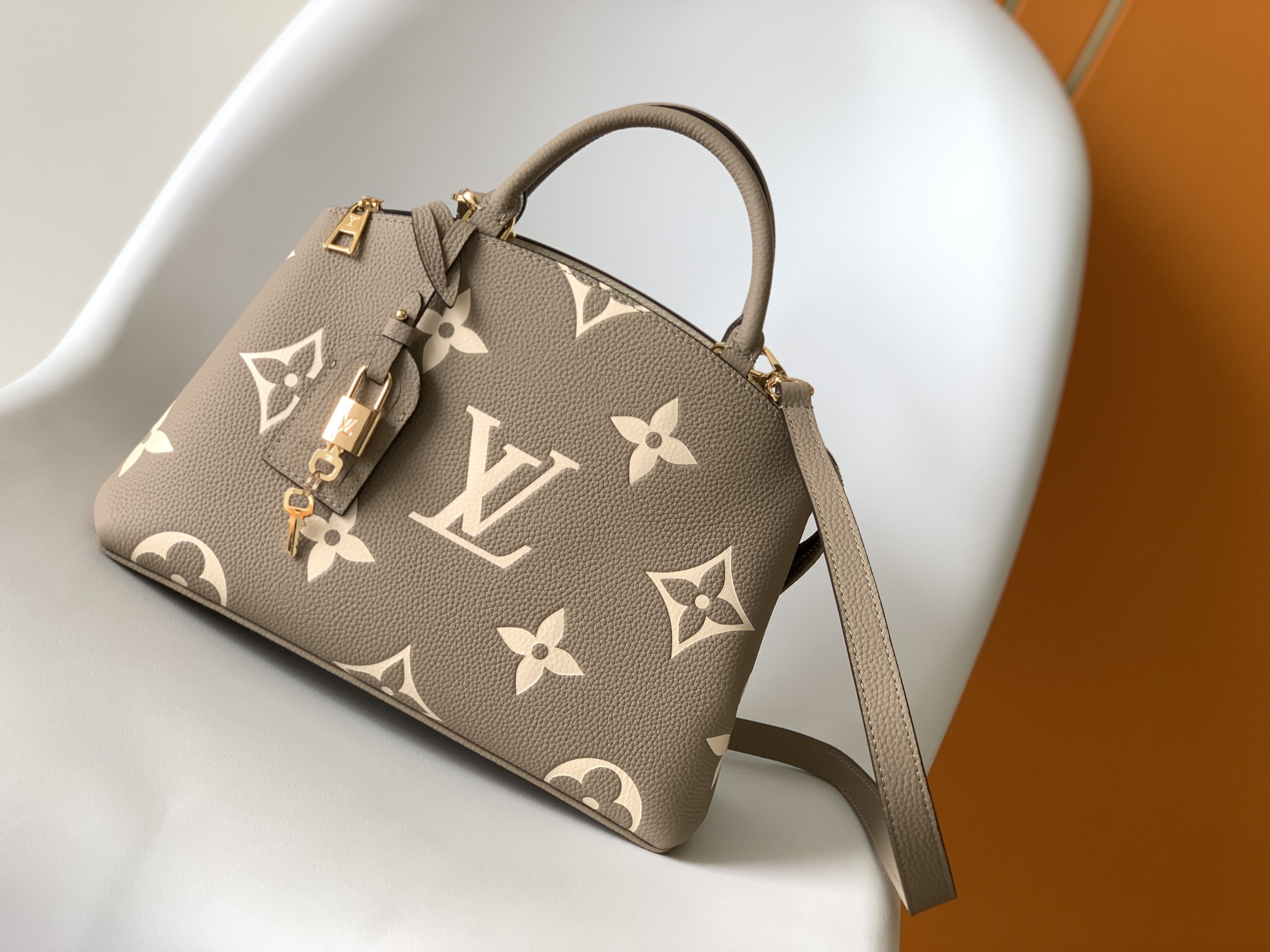 Petit Palais Handbags Bicolor Monogram Empreinte Leather Dove/Cream M58914