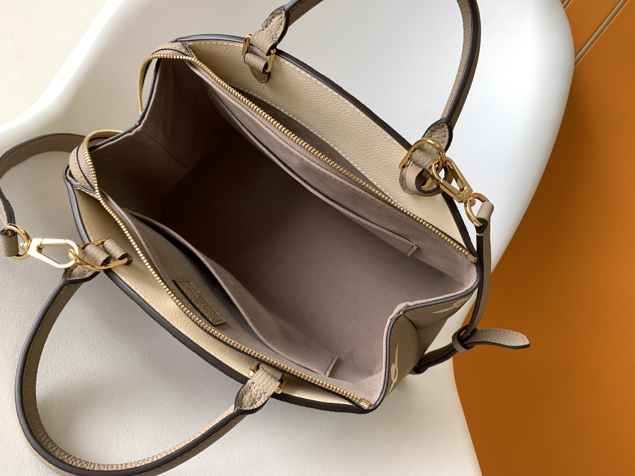Petit Palais Handbags Bicolor Monogram Empreinte Leather Dove/Cream M58914