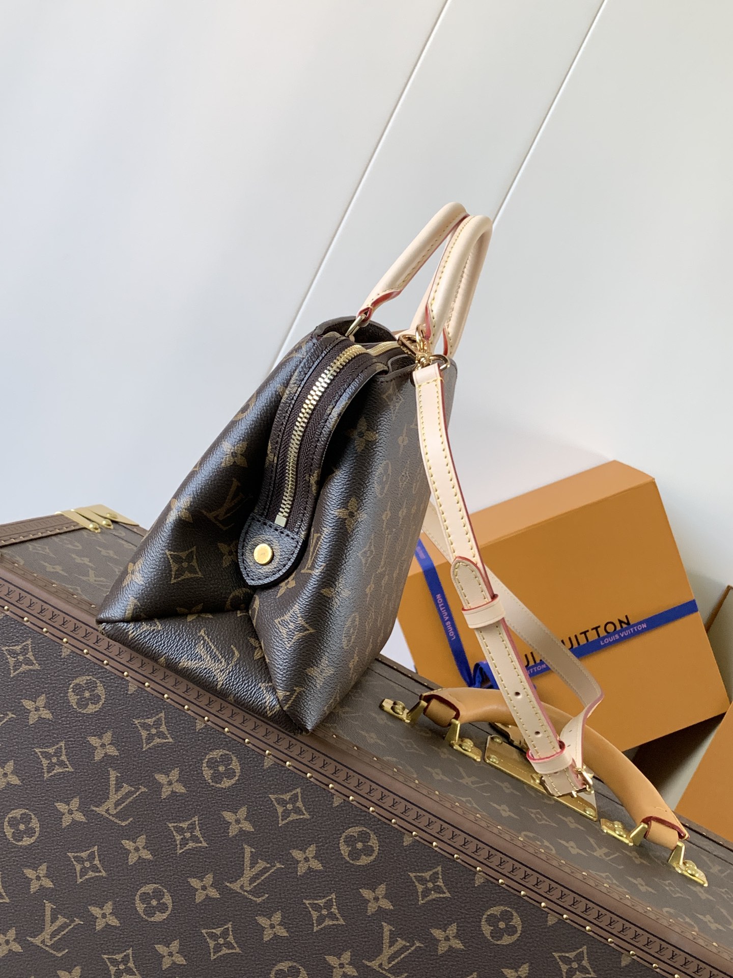 Petit Palais Handbags Monogram M45900