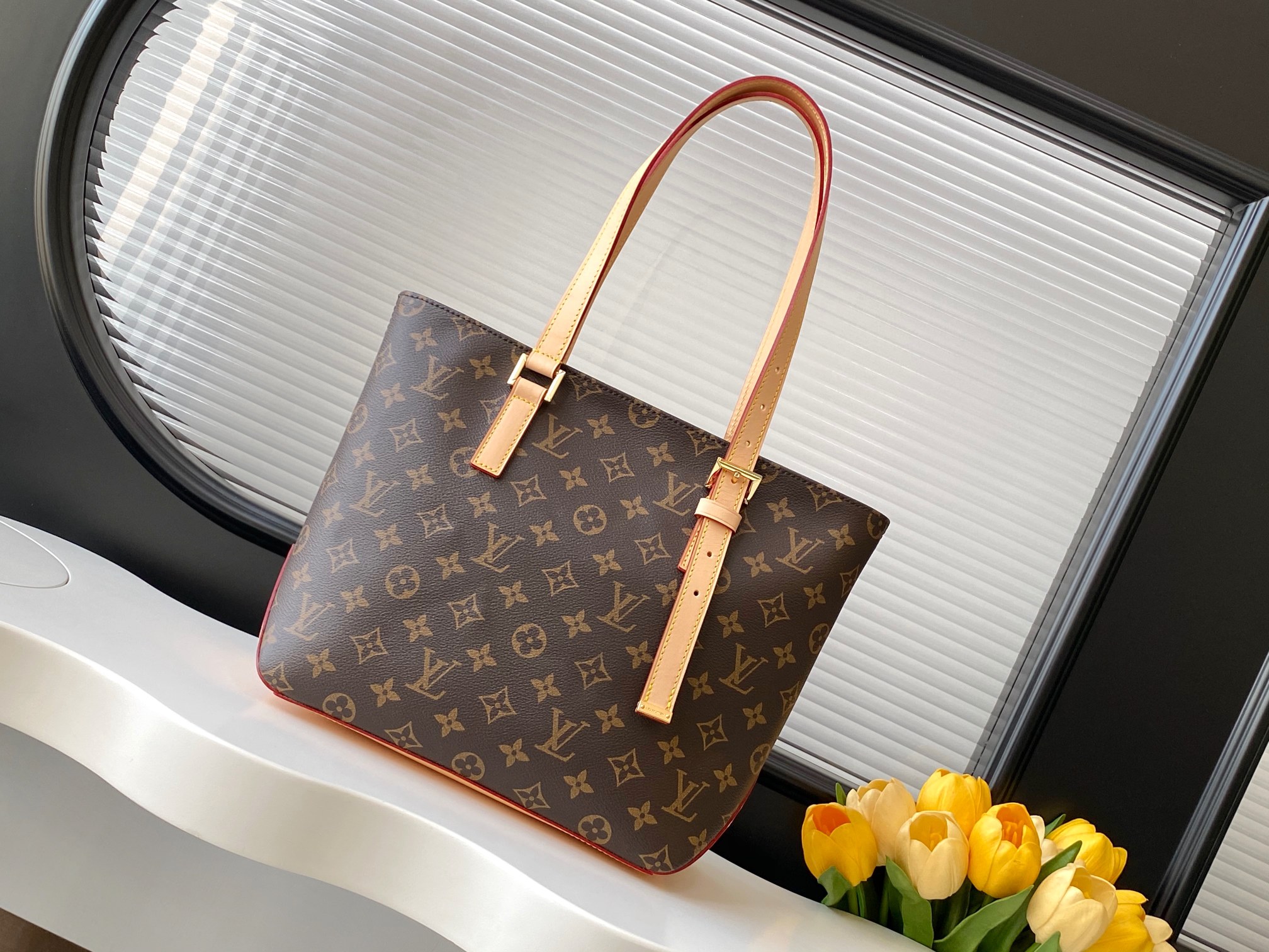 Piano Handbags Monogram M12095