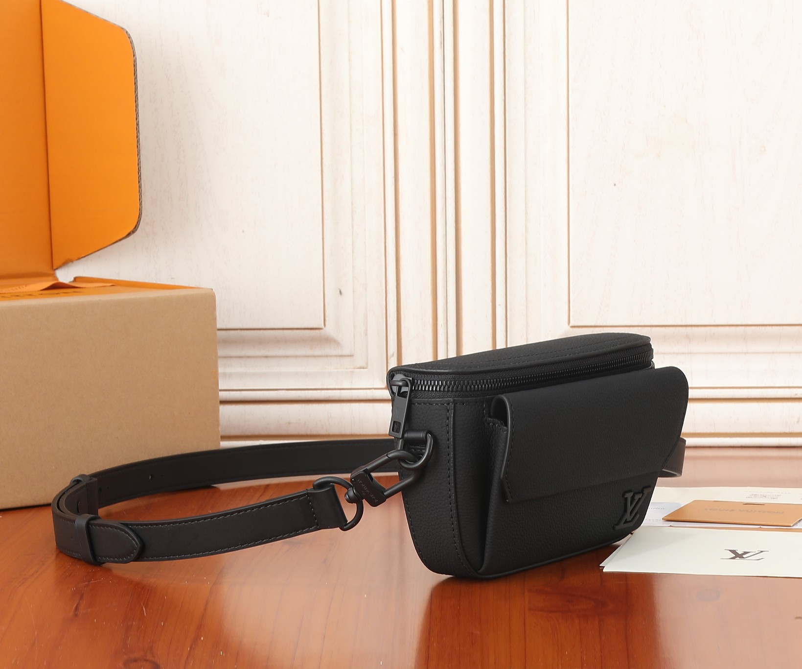 Pilot Wearable Wallet Noir M83563