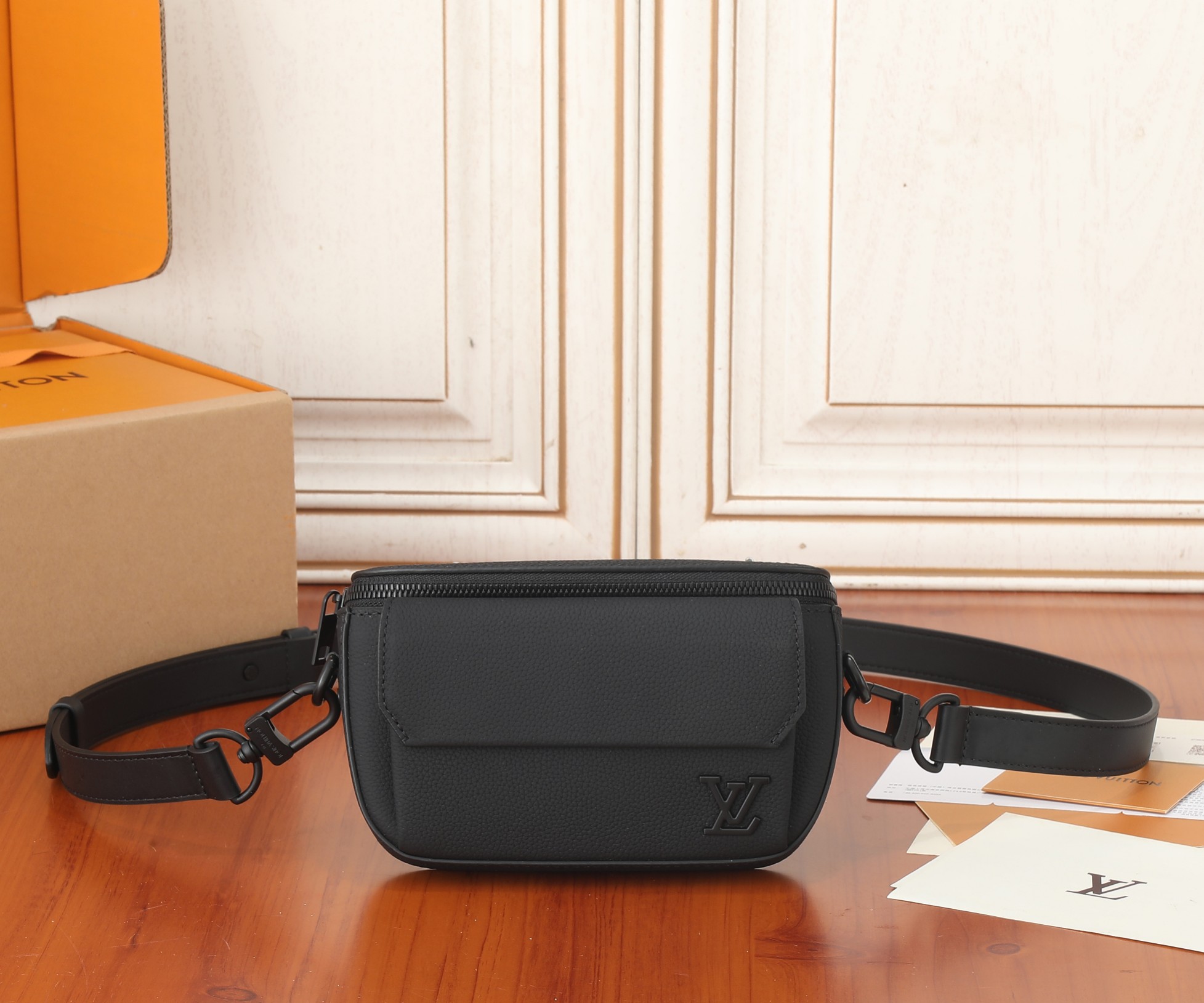 Pilot Wearable Wallet Noir M83563