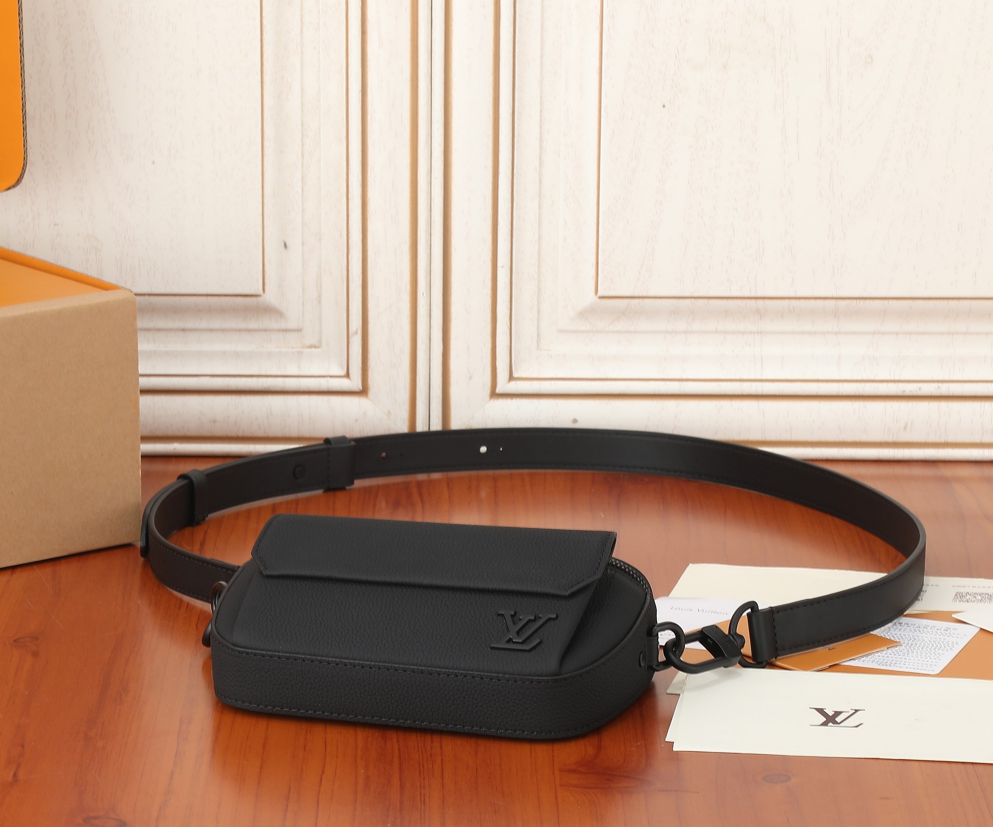 Pilot Wearable Wallet Noir M83563