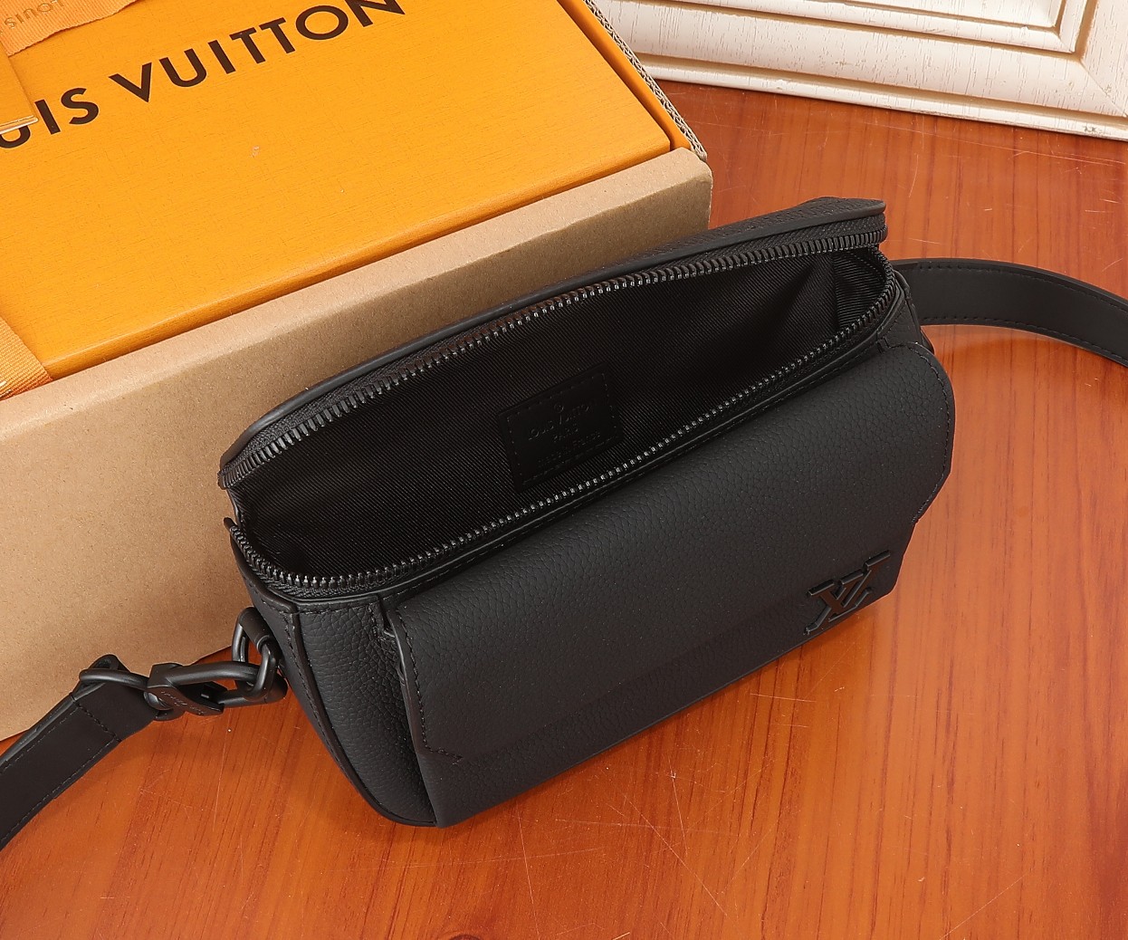 Pilot Wearable Wallet Noir M83563