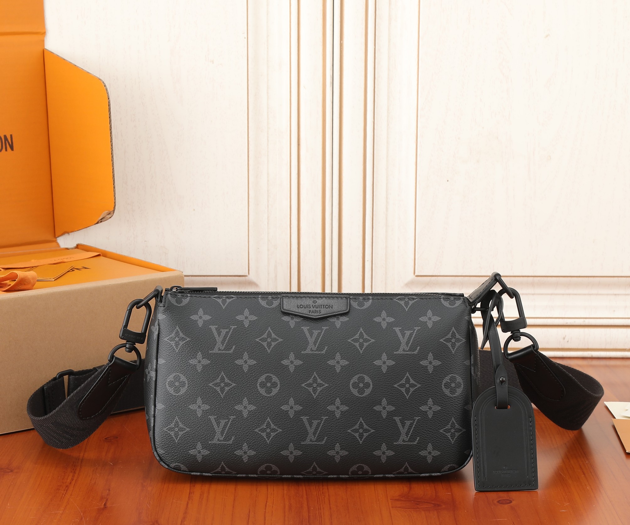 Pochette Accessoire Xl Monogram Eclipse Bag M11741