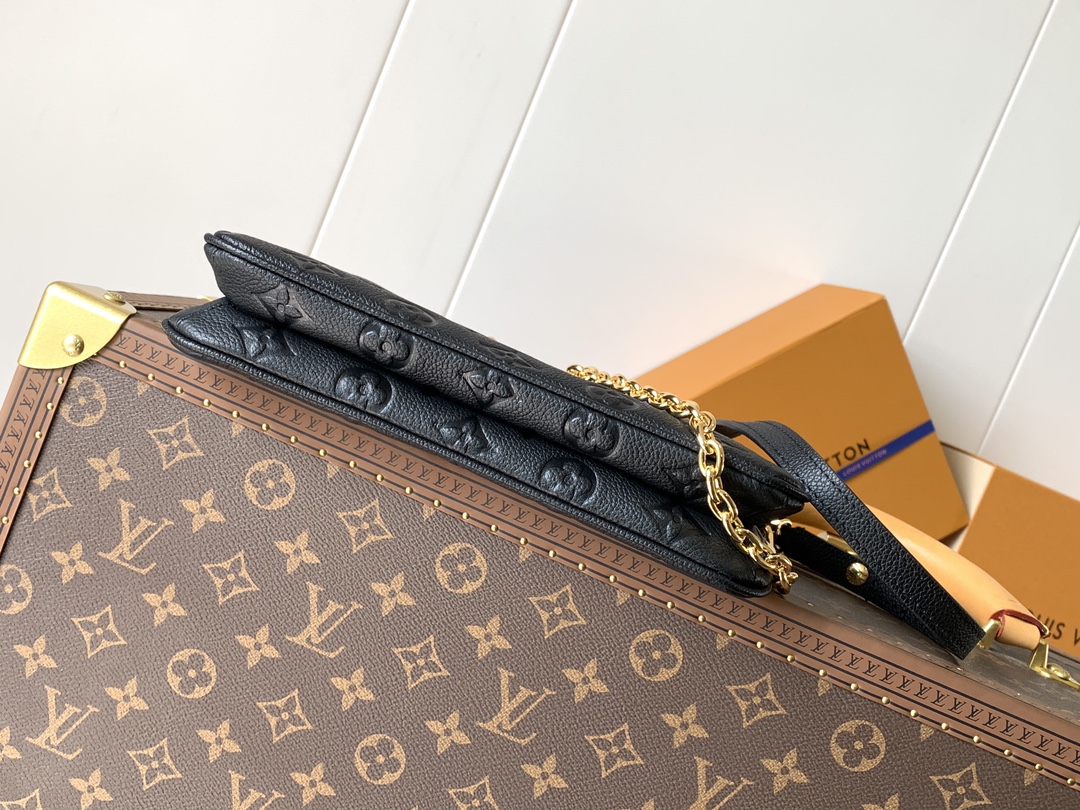 Pochette Liv Monogram Empreinte Leather Bag Black M83301