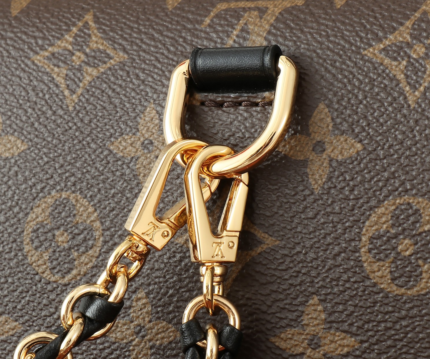 Pochette Métis Backpack Monogram Reverse M11941